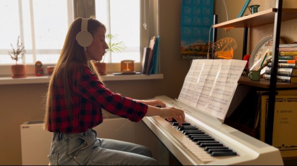 Л. Тестар - "Lumière" ("Люмьер") из игры "Clair Obscur: Expedition 33"