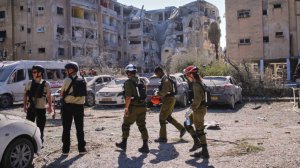 Свыше 30 человек пострадали при ракетном ударе Ирана по Тель-Авиву