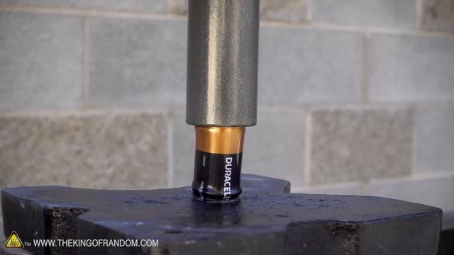 4 Experiments With Batteries! We Explores Battery Explosion, Battery Blast & More In This Experiment