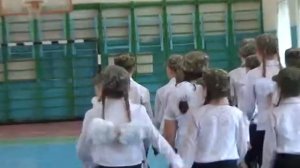 4 класс. Смотр строевой песни. 2016год