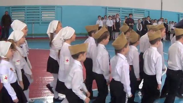 2 класс   2015год    Победители смотра строевой песни.