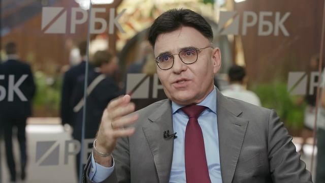 Интервью Александра Жарова РБК на полях ПМЭФ-25 смотреть онлайн