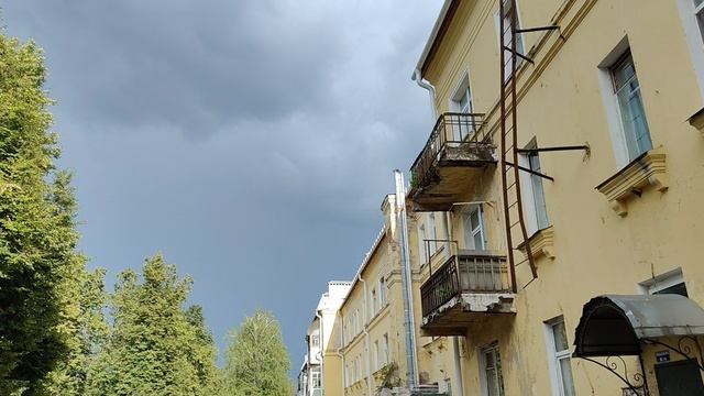 Прогулка Паучка и Молнии смотреть онлайн