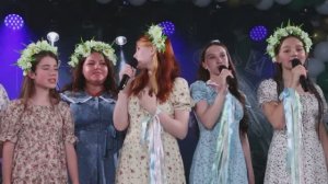 Песня За рекой берёзы шелестят листвой