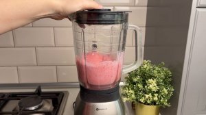 КАК ПРИГОТОВИТЬ СМУЗИ ИЗ ЗАМОРОЖЕННЫХ ЯГОД? Вкусный, простой, с молоком, на завтрак или перекус