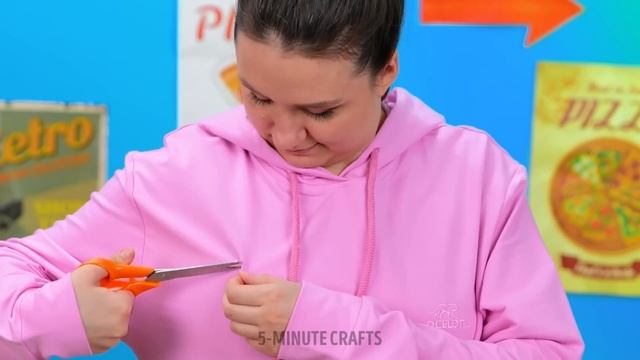 WHY NOT TO SNEAK SOME SNACKS? Watch out what HACKS we have for YOU! смотреть онлайн