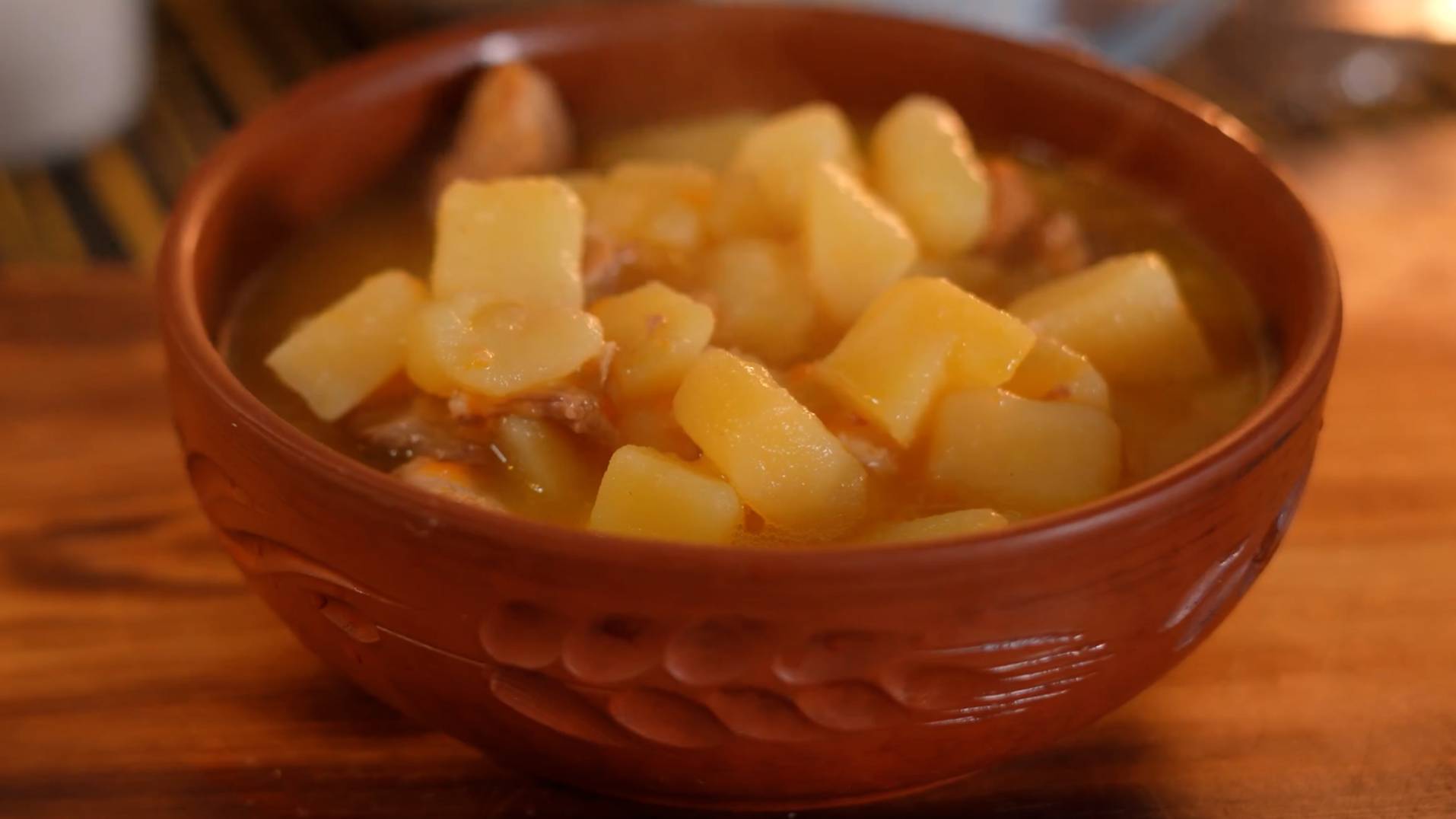 Простой рецепт мяса с картошкой — пальчики оближешь смотреть онлайн