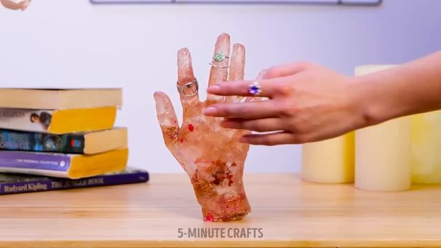 EPOXY RESIN JEWELRY HACKS – TIPS & TRICKS FOR PERFECT RESULTS! смотреть онлайн