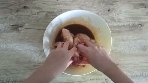 КАК ПРИГОТОВИТЬ КУРИНЫЕ КРЫЛЫШКИ В КИСЛО СЛАДКОМ СОУСЕ? Румяные, ароматные, вкусная закуска к пиву