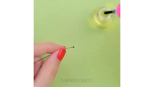 25 UNBELIEVABLE NAIL POLISH HACKS
