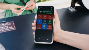 эвотор 6 - кассовый аппарат со встроенным эквайрингом и 2D сканером штрих-кодом.