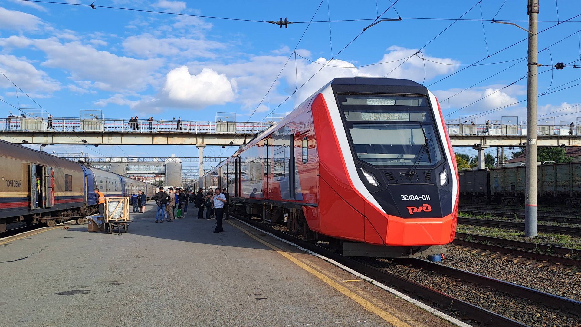 ПРОЕХАЛИ ПАССАЖИРСКИЕ ПОЕЗДА. СЛЕДУЮЩЕЕ ВИДЕО ПОЕЗД ПОБЕДЫ. смотреть онлайн
