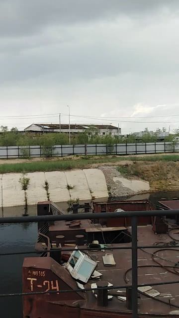 Подъем на док Т/Х стк1012 смотреть онлайн