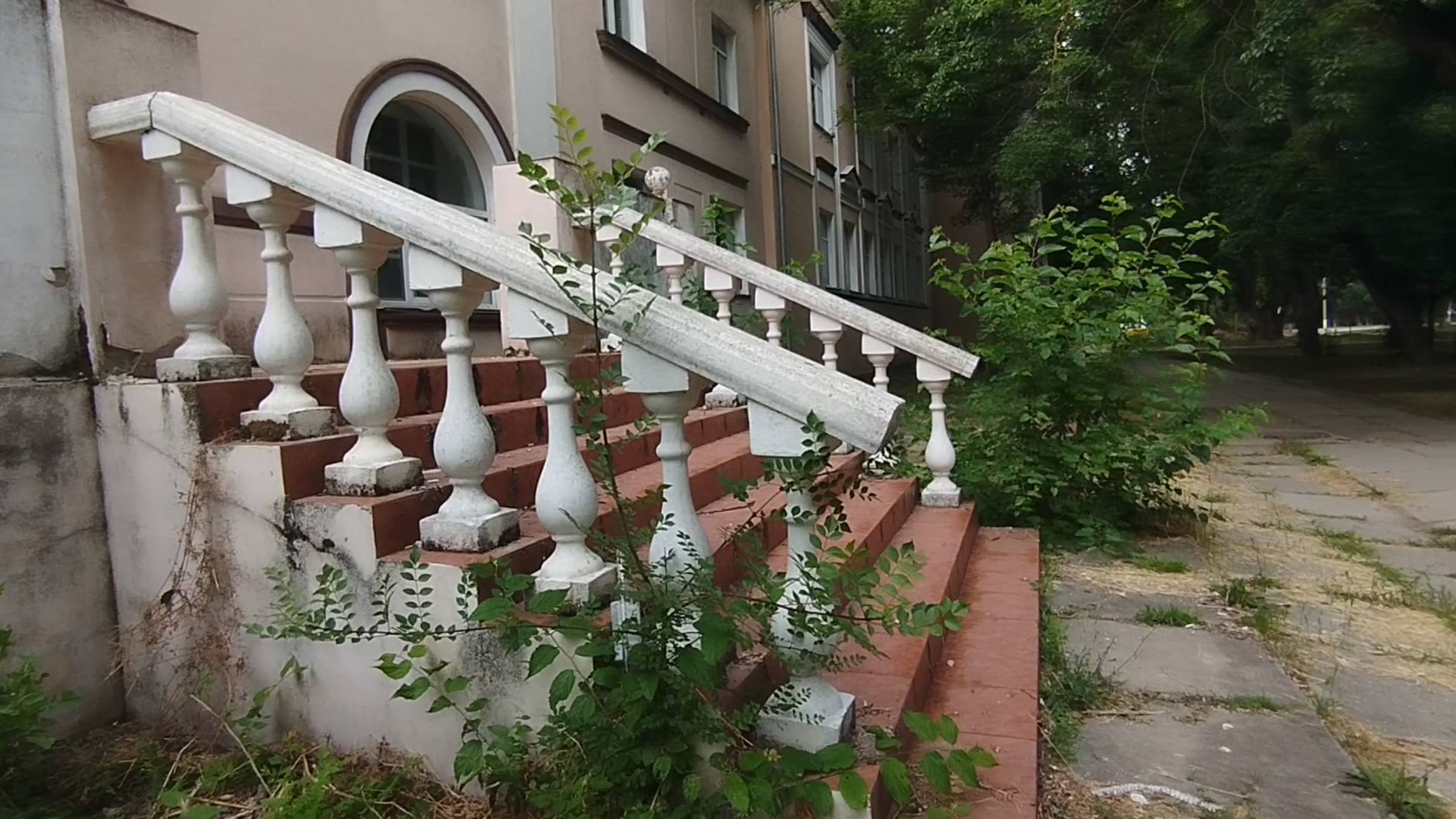 Живой след истории Рабочие жилые кварталы завода Войкова смотреть онлайн