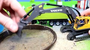 Экскаватор, трактор, пожарная машина, мусоровозы и полицейские машины