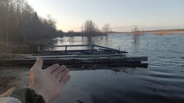 Корткеросский районах якобы уплыл понтонный мост или непригоден мост .