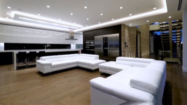 4438 Canterbury Crescent, North Vancouver  Marble Construction - 360hometours.ca