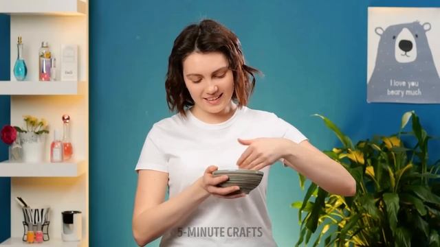 TOOTHPASTE NAIL DESIGN?! Try These Crazy Nail Art Hacks at Home ✨ смотреть онлайн