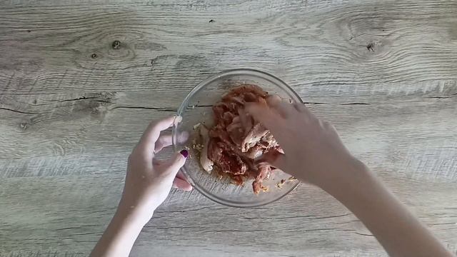 КАК ПРИГОТОВИТЬ ГРЕЧЕСКИЙ ГИРОС С КУРИЦЕЙ КЛАССИЧЕСКИЙ? Вкусный, шаурма в пите в домашних условиях смотреть онлайн