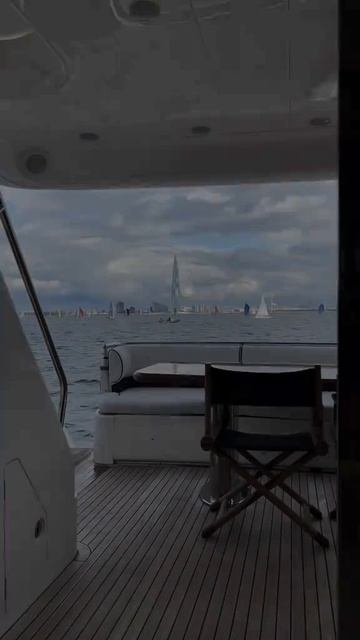 Life in 🇷🇺 смотреть онлайн