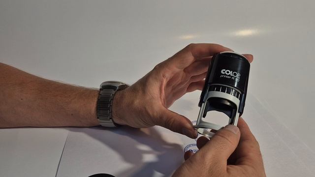 Colop Printer R30 — Автоматическая оснастка для печати Ø30 мм смотреть онлайн