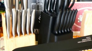 Недорогой набор качественных китайских кухонных ножей с подставкой JoyFair. Обзор, как выбрать ножи.