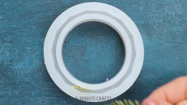 GLOW YOU UP WITH THESE DIY JEWELRY IDEAS ✨ EPOXY RESIN & GLUE GUN IDEAS смотреть онлайн