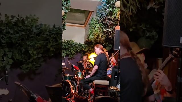 Wowasax - Feeling You - Over Serrano