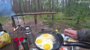 Вот это МОНСТР попался на крючок!!! Как его достать!___ 4-ый день рыбалки на таёжной реке!