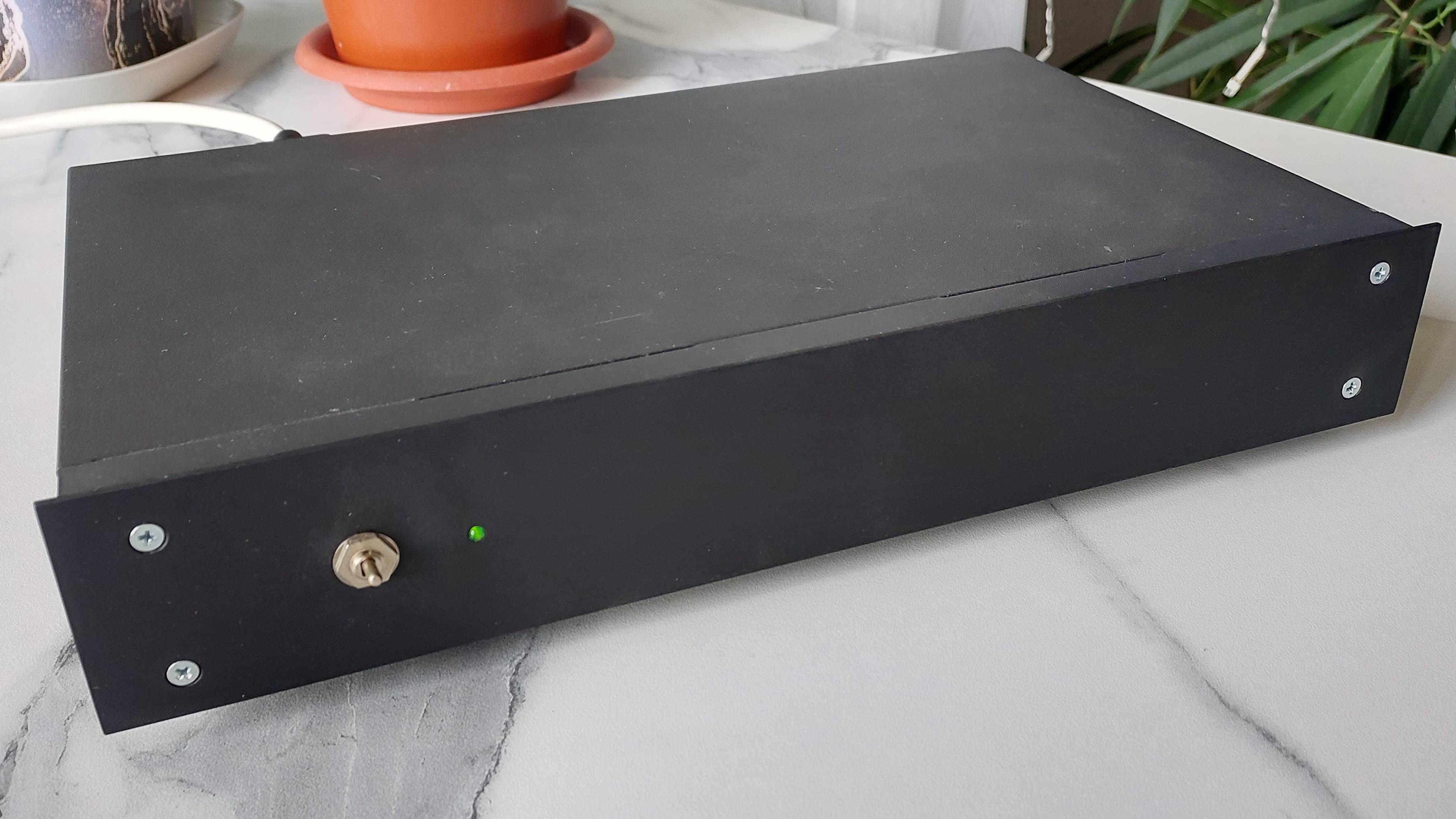 Фонокорректор самодельный, интегральный. Слушаем и смотрим как сделан. смотреть онлайн