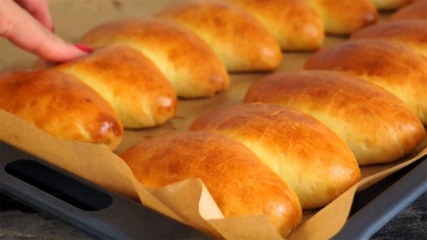 Пуховые пирожки с любой начинкой. Что добавляю в тесто, чтобы они были нежными и мягкими