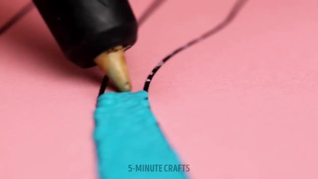 3D PEN VS. GLUE GUN COOL CRAFTS & GENIUS HACKS смотреть онлайн