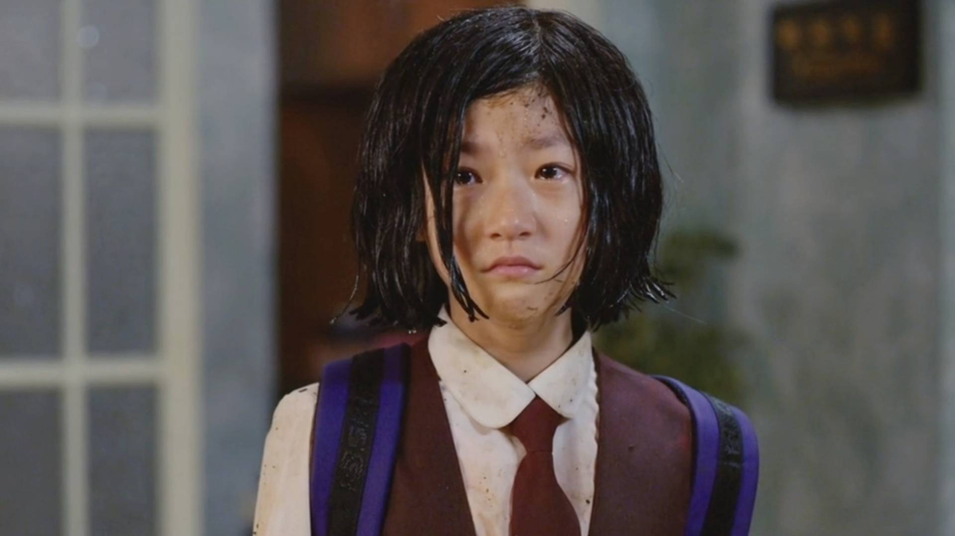 Эта ДЕВОЧКА каждую ночь ПРИХОДИТ ДОМОЙ и причина ПУГАЕТ ДО ДРОЖИ! | КРАТКИЙ ПЕРЕСКАЗ ФИЛЬМА смотреть онлайн