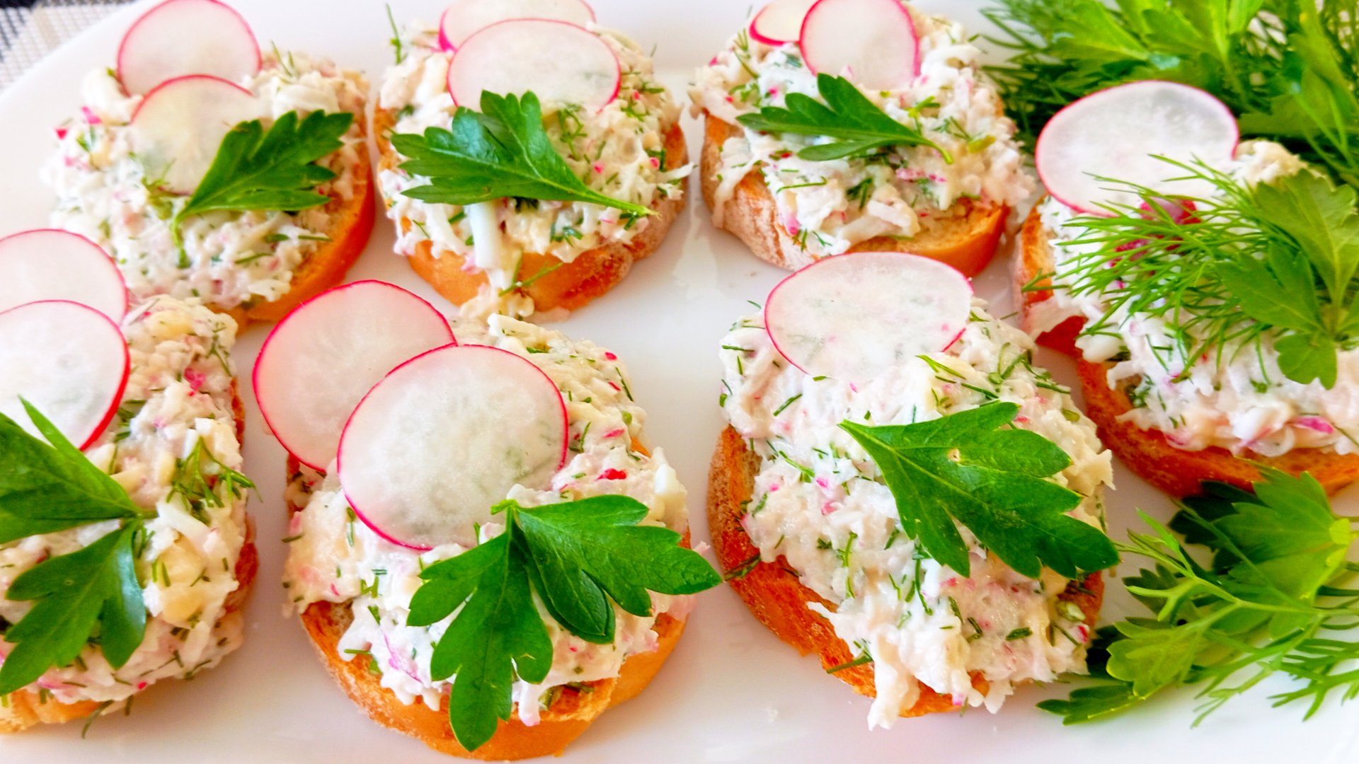 Закуска из редиса 🫜 / Нереально вкусный рецепт намазки смотреть онлайн