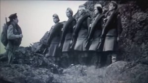 Девчонки и война.