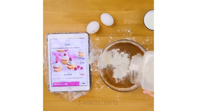 28 WEIRD LIFE HACKS THAT ARE ACTUALLY GENIUS смотреть онлайн