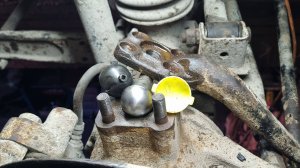 Замена пластиковых вкладышей шкворней УАЗ Патриот.