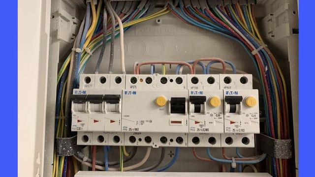 Распределительный щит. Сборка трехфазного щита. Подключение_автоматов. смотреть онлайн