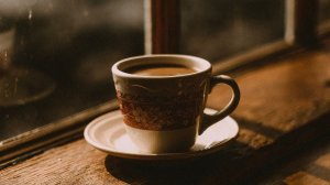 "Близ есть, при дверех"