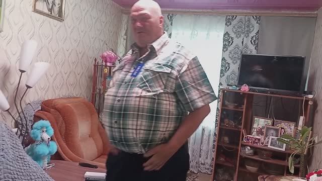 СТАТНЫЙ МУЖЧИНА, ЖАРЮ БЕЛЯШИ, ОБНОВОЧКА ДЛЯ МУЖА, КАНАЛ О ПОВСЕДНЕВНОЙ ЖИЗНИ смотреть онлайн