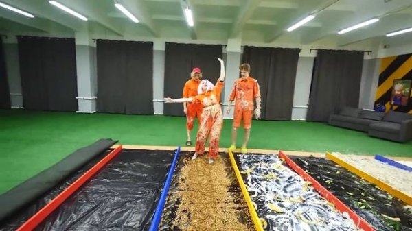 БРУНО - BRUNO -Попробуй не испачкаться на ГРЯЗНОЙ ДОРОЖКЕ - челлендж !