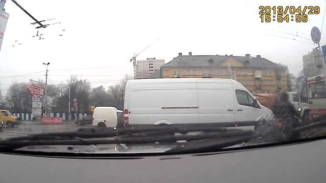 хам на красный свет 201304-29-15-54-24-0