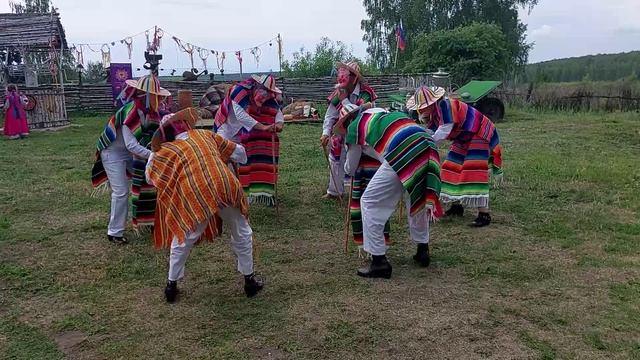 Встречаем Мексиканцев! смотреть онлайн