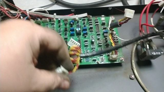 Ферритовое кольцо на газовой трубке в сварочном. Прикол разработчиков или смекалка. смотреть онлайн