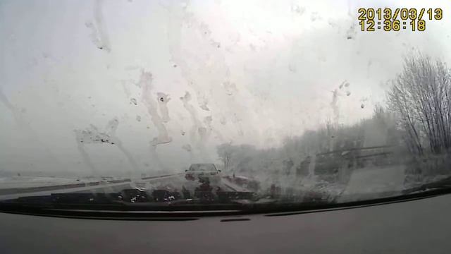 Фура через сплошную 2013-03-13-12-35-33-0.
