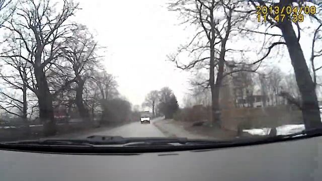 Хам на встречке 201304-08-11-46-33.