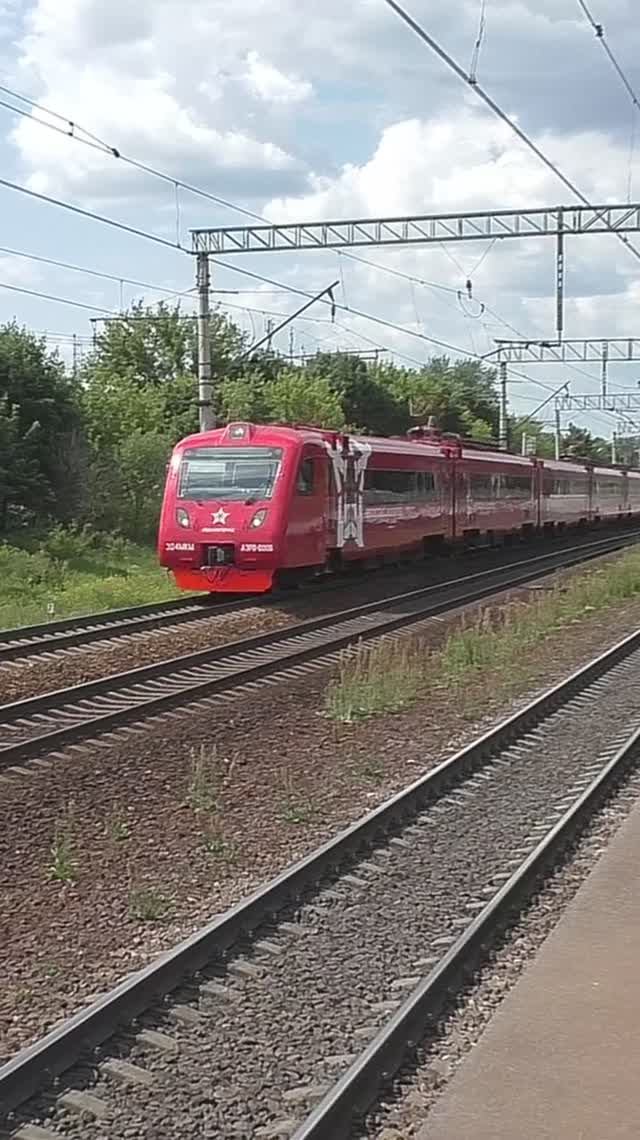 Эл.-поезд ЭД4МКМ-АЭРО-0006 (ТЧ-50) приг. поезд "Аэроэкспресс" № 7139 Москва - а/п Домодедово. смотреть онлайн