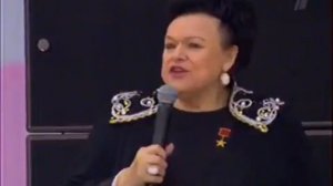 Песня "Поклонимся, великим тем годам…" Поёт Людмила Зыкина.