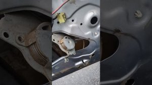 Как поставить моторчик стеклоподъёмника на Ланос?