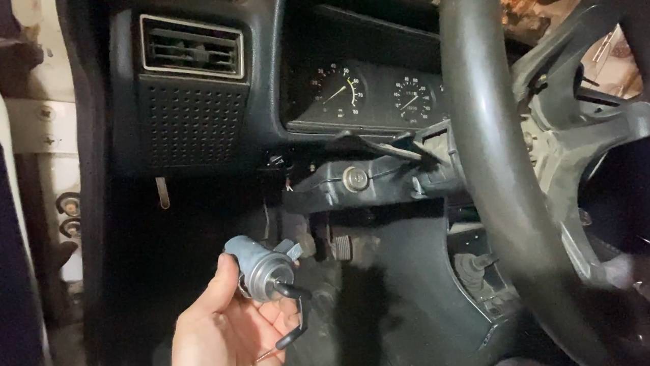 Быстрая замена замка зажигания на ВАЗ 2107 — Просто и понятно смотреть онлайн